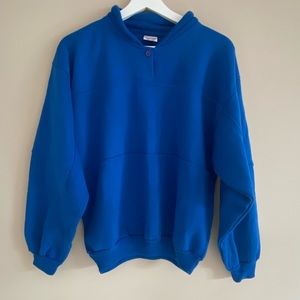 Lady’s Footlocker cobalt blue sweater size M